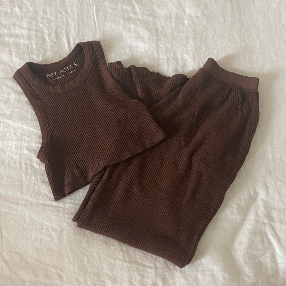 Set Active Waffle Knit Flare Pants and Tank Set